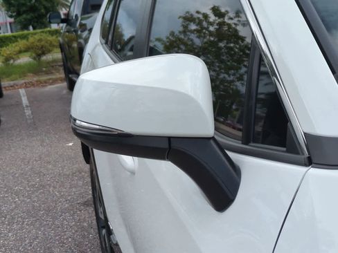 Used 2025 Toyota RAV4 SE AWD/4WD image 12