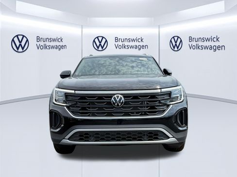 New 2026 Volkswagen Atlas Cross Sport SE AWD/4WD image 2