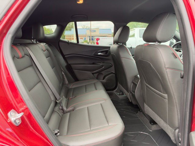 Used 2025 Chevrolet Trax RS w/ Driver Confidence Package FWD image 11