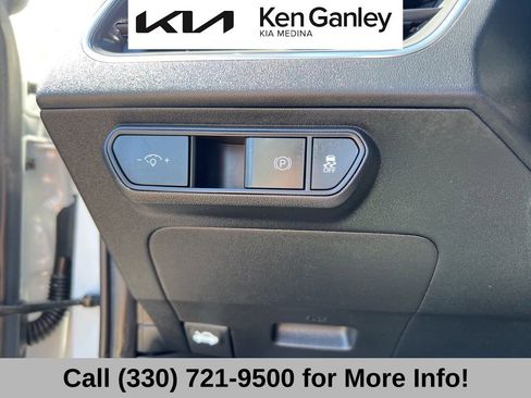 Certified 2025 Kia K4 EX image 30