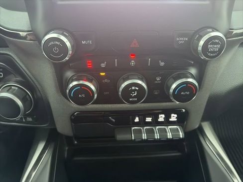 Used 2022 RAM 1500 Big Horn w/ Built-to-serve Edition image 28