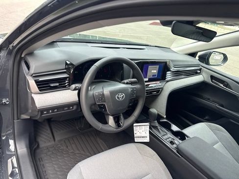 Used 2026 Toyota Camry LE w/ Convenience Package FWD image 12