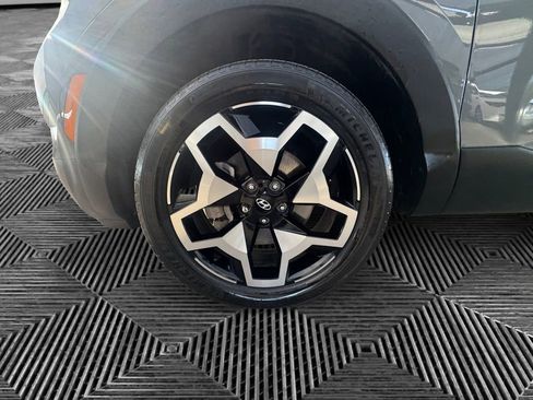 Used 2023 Hyundai Santa Cruz Limited image 9