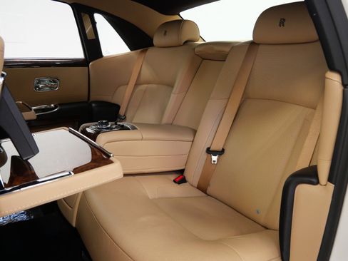 Used 2013 Rolls-Royce Ghost -Rear Theatre Configuration, S image 32
