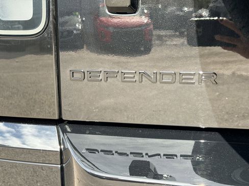 New 2026 Land Rover Defender 110 X-Dynamic SE AWD/4WD image 11