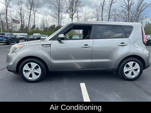 Used 2015 Kia Soul FWD image 4