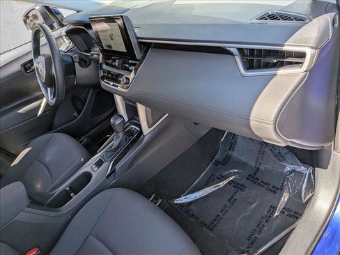 Used 2024 Toyota Corolla Cross LE FWD image 21