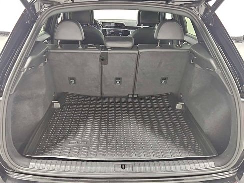 Used 2023 Audi Q3 2.0T Premium w/ Convenience Package image 37