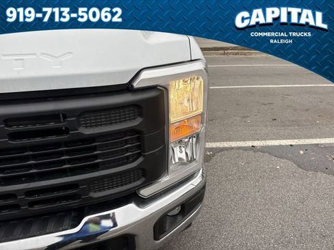 New 2026 Ford F250 XL w/ XL Chrome Package image 11