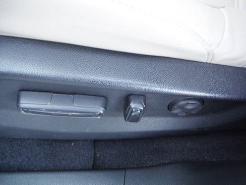 Used 2022 Honda CR-V EX-L image 17