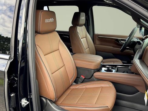 New 2026 Chevrolet Tahoe High Country image 11