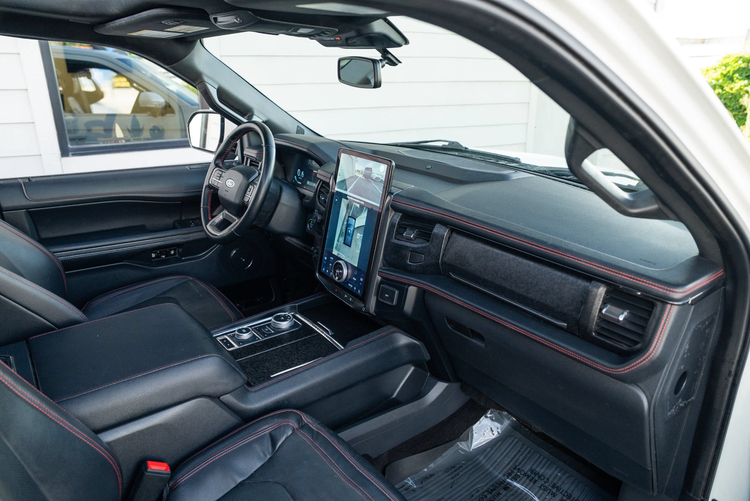 Used 2023 Ford Expedition Limited AWD/4WD image 23