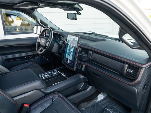 Used 2023 Ford Expedition Limited AWD/4WD image 23