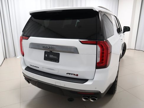 Used 2022 GMC Yukon AT4 w/ Technology Package AWD/4WD image 5
