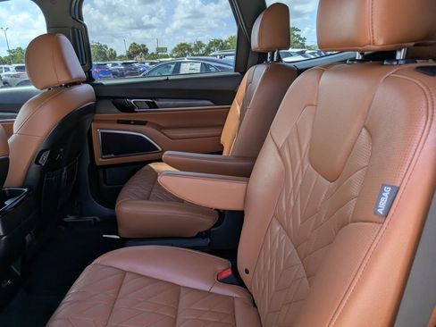Certified 2024 Kia Telluride EX X-Line AWD/4WD image 18