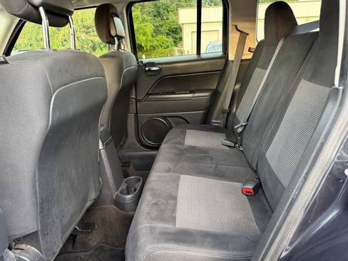 Used 2014 Jeep Patriot Sport w/ Power Value Group FWD image 25