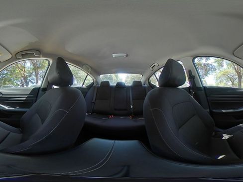 Used 2024 Nissan Altima 2.5 S FWD image 41