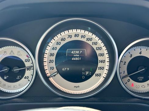 Used 2015 Mercedes-Benz E 400 Sedan image 25