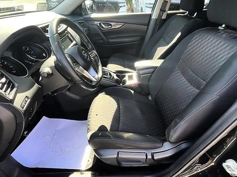 Used 2019 Nissan Rogue S w/ Special Edition Package FWD image 14