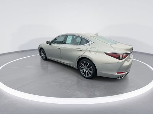 Used 2019 Lexus ES 350 w/ Premium Package image 6