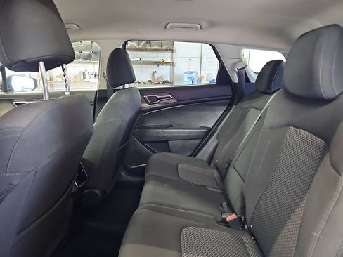 Used 2024 Kia Sportage LX FWD image 25
