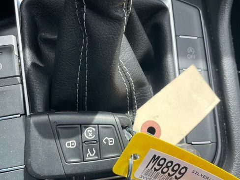 Used 2024 Volkswagen Taos SE image 14