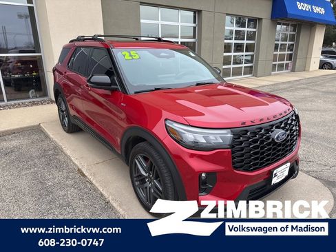 Used 2025 Ford Explorer ST-Line w/ Premium Package image 1
