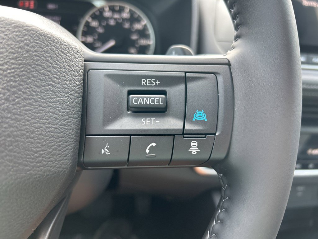 Used 2026 Nissan Rogue Dark Armor FWD image 28