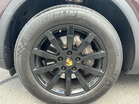 Used 2019 Porsche Cayenne image 9