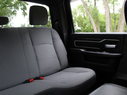 Used 2024 RAM 3500 Big Horn AWD/4WD image 14