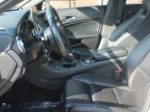 Used 2018 Mercedes-Benz CLA 250 4MATIC image 15