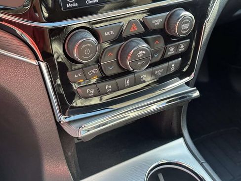 Used 2021 Jeep Grand Cherokee Summit w/ Platinum Series Group AWD/4WD image 36
