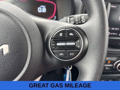 Used 2025 Kia Soul LX w/ LX Technology Package FWD image 9