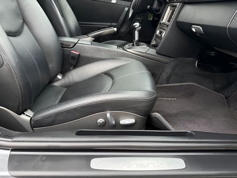 Used 2006 Porsche 911 Carrera RWD image 11