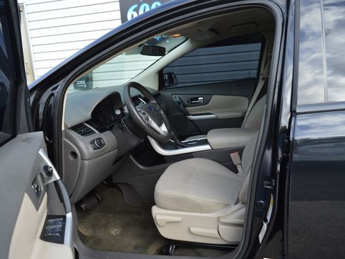 Used 2013 Ford Edge SE image 10