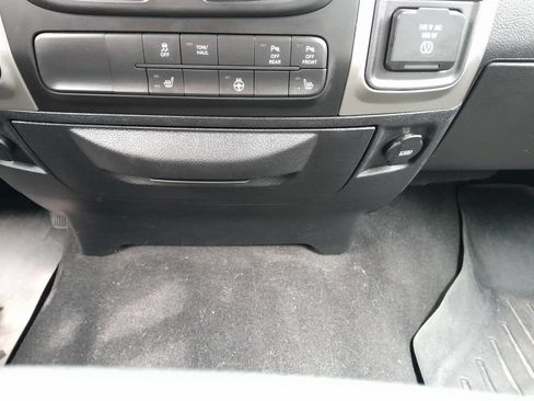 Used 2018 RAM 1500 Big Horn AWD/4WD image 25