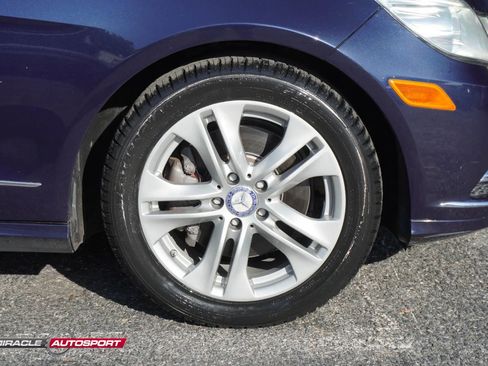 Used 2011 Mercedes-Benz E 350 4MATIC Wagon image 10