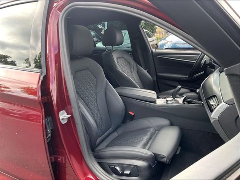 Used 2023 BMW 530i w/ M Sport Package image 9