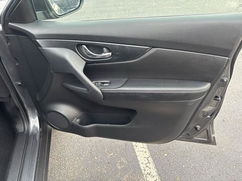 Used 2014 Nissan Rogue SL AWD/4WD image 31