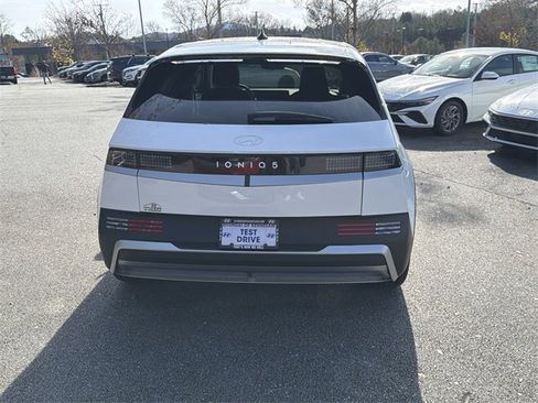 New 2026 Hyundai Ioniq 5 SE image 6