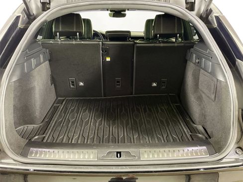 Used 2020 Land Rover Range Rover Velar S image 25