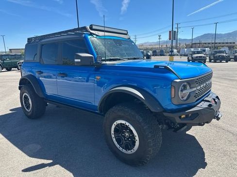 Used 2022 Ford Bronco Badlands w/ Sasquatch Package AWD/4WD image 6