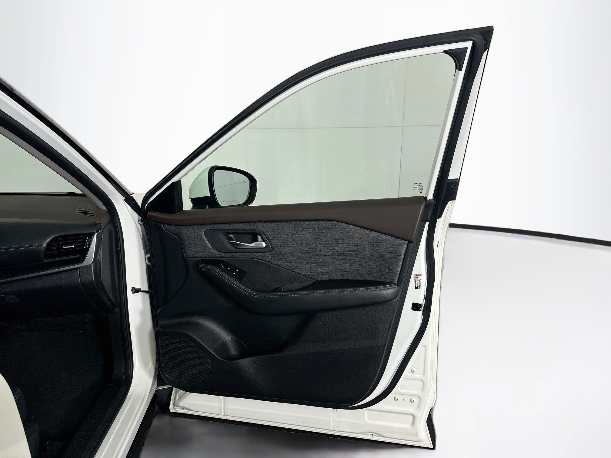 Used 2021 Nissan Rogue SV FWD image 31