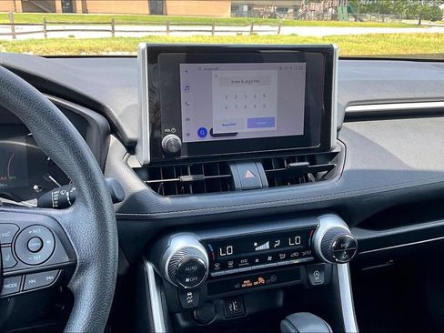 Used 2025 Toyota RAV4 XLE FWD image 6