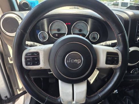 Used 2012 Jeep Wrangler Sahara AWD/4WD image 23