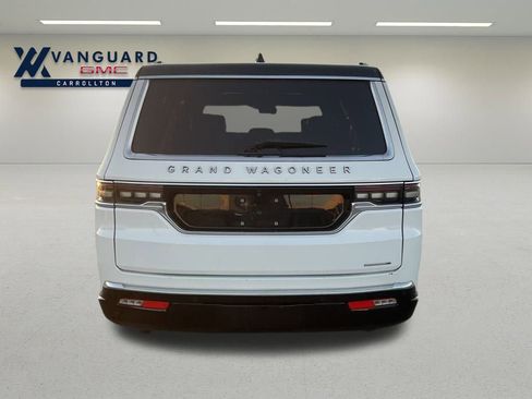 Used 2024 Jeep Grand Wagoneer L Series III image 4