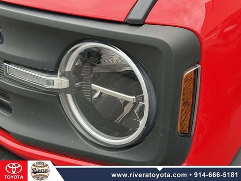 Used 2021 Ford Bronco Black Diamond AWD/4WD image 9