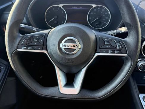 Used 2023 Nissan Sentra SV FWD image 11