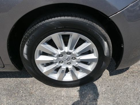 Used 2017 Toyota Sienna LE AWD/4WD image 34