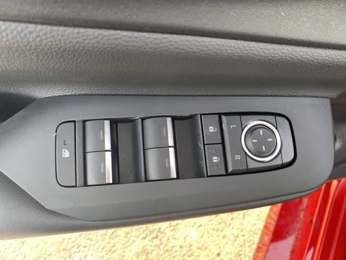 New 2026 Toyota Prius Plug-In Hybrid FWD image 21